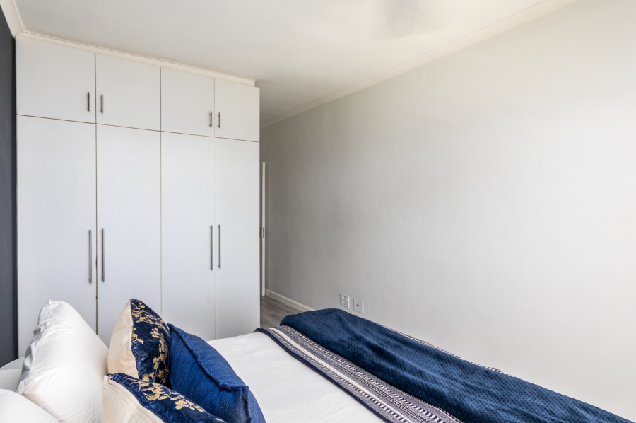 To Let 2 Bedroom Property for Rent in Vredehoek Western Cape